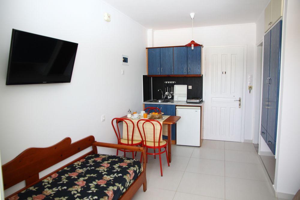 Bellos Hotel Apartments Hersonissos  Exterior photo
