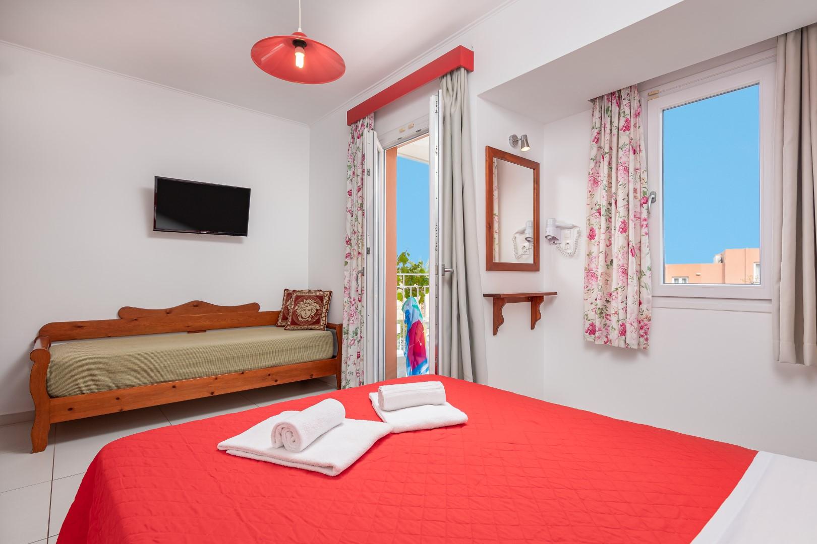Bellos Hotel Apartments Hersonissos  Exterior photo