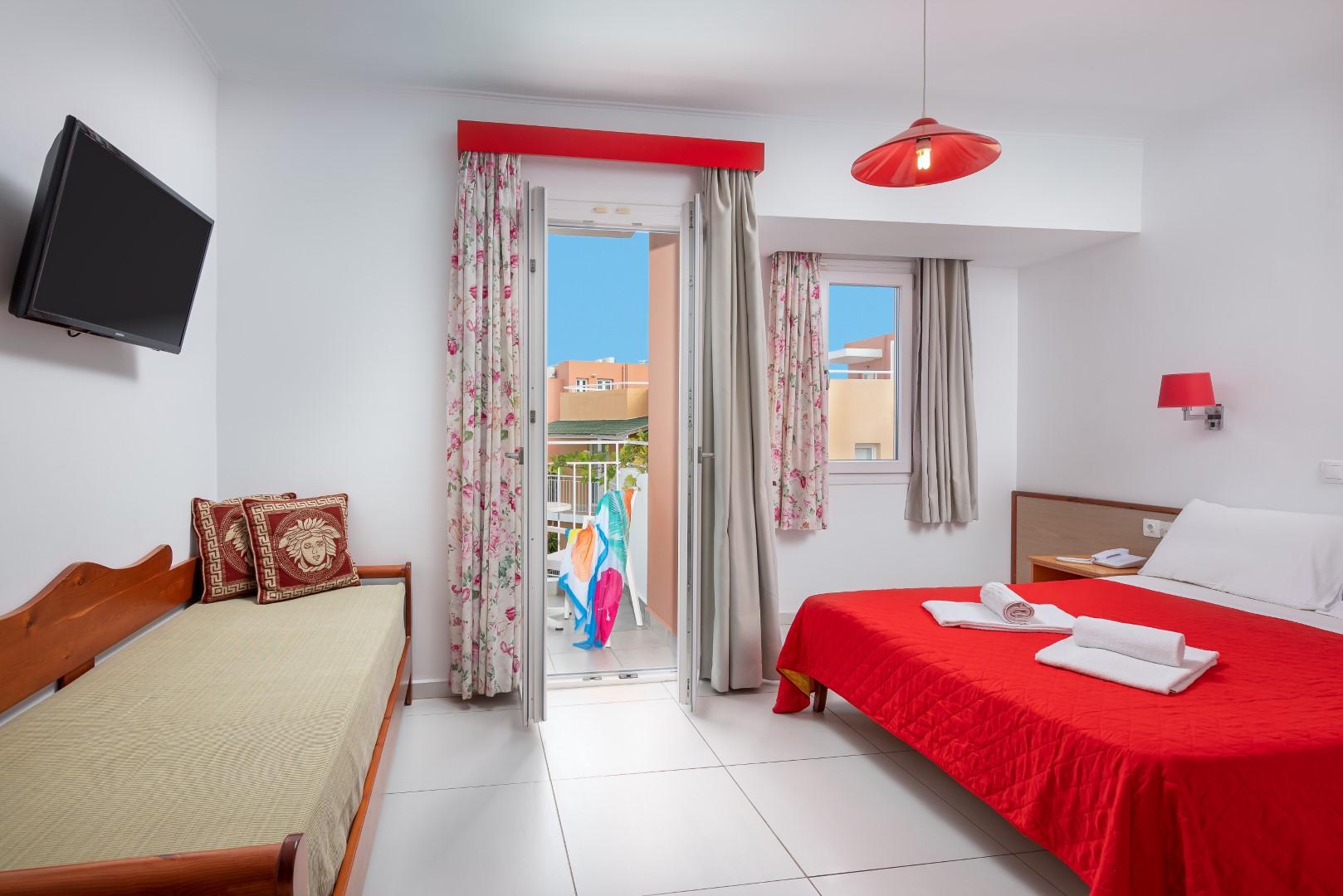 Bellos Hotel Apartments Hersonissos  Exterior photo